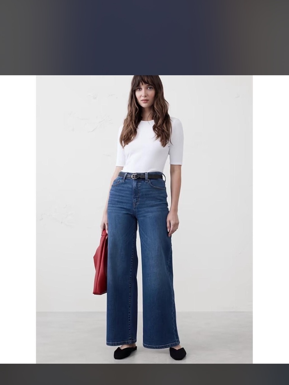 Banana Republic women’s dark blue, high rise wide leg jeans, size 4T